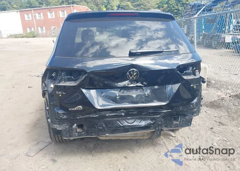 2022 Volkswagen Tiguan 2.0T Sel R-Line z USA, uszkodzony, nr VIN 3VV4B7AX5NM026499